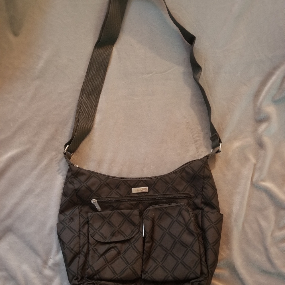 Baggallini Gray/Blk Diamond Pattern Crossbody - image 7